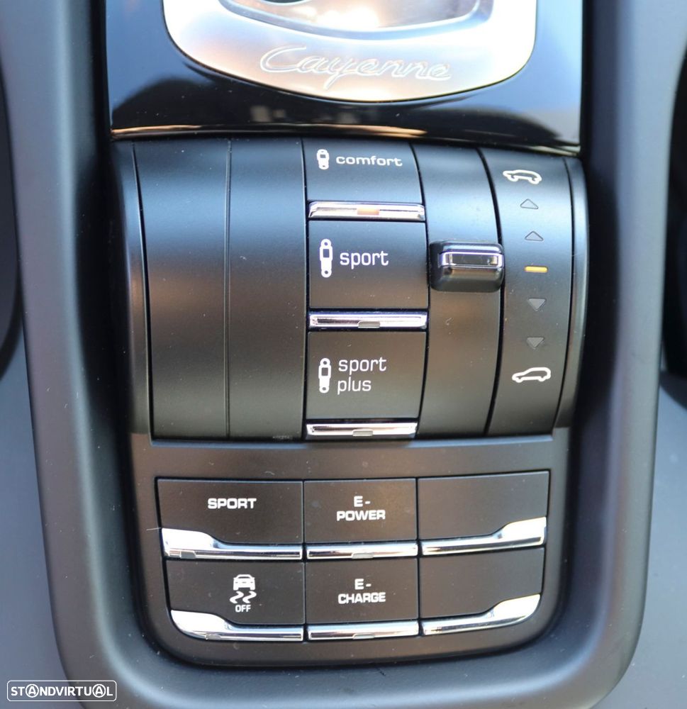 Porsche Cayenne S E-Hybrid Platinum Edition - 38