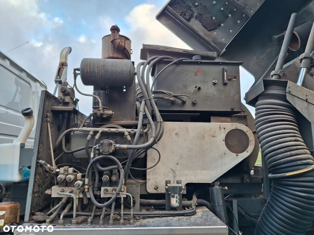 Scania 94G Zamiatarka Uliczna Bucher 2 Silniki Odchwaszczarka Szczotki L/R Specjalny - 21