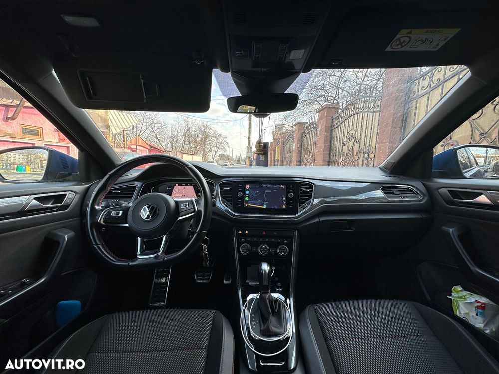 Volkswagen T-Roc - 13