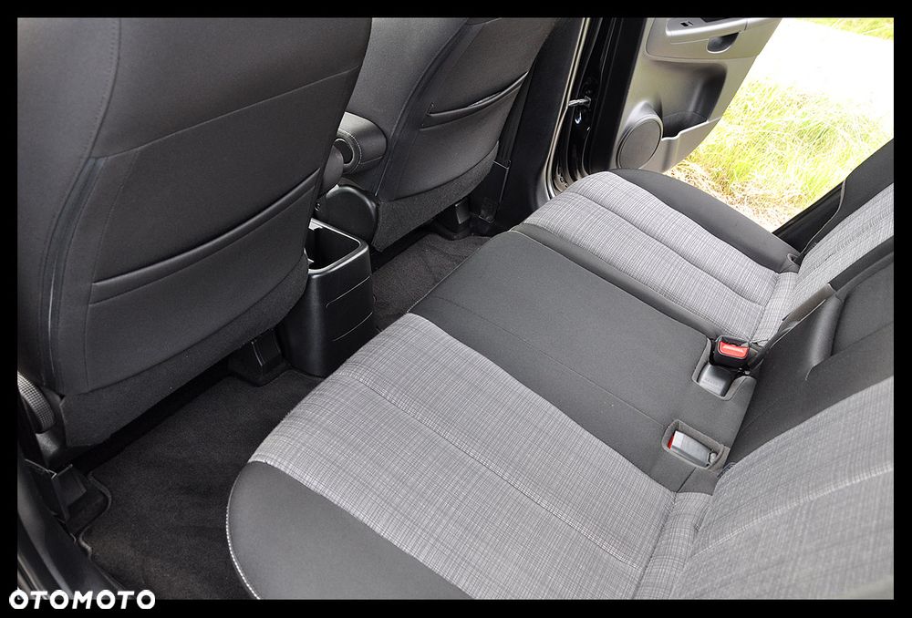 Kia Venga 1.4 CVVT Business Line - 25