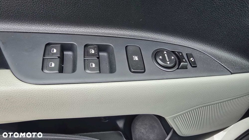 Kia Stonic 1.0 T-GDI L DCT - 6