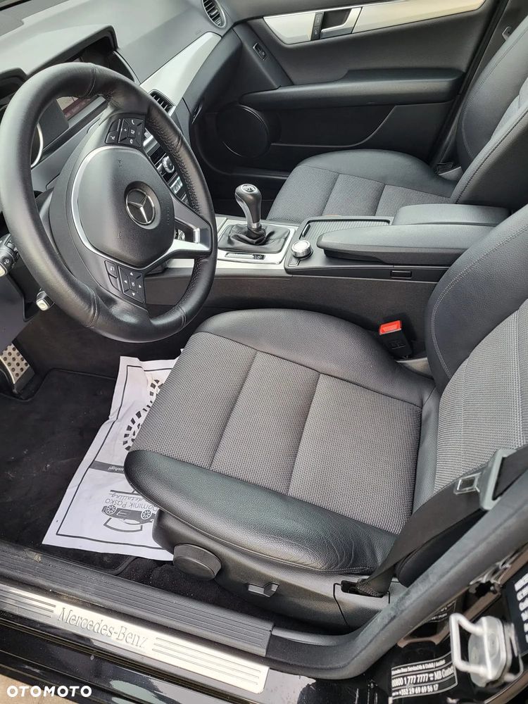 Mercedes-Benz Klasa C 200 T (BlueEFFICIENCY) 7G-TRONIC Elegance - 7