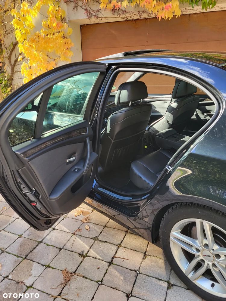 BMW Seria 5 530i xDrive Edition Exclusive - 24