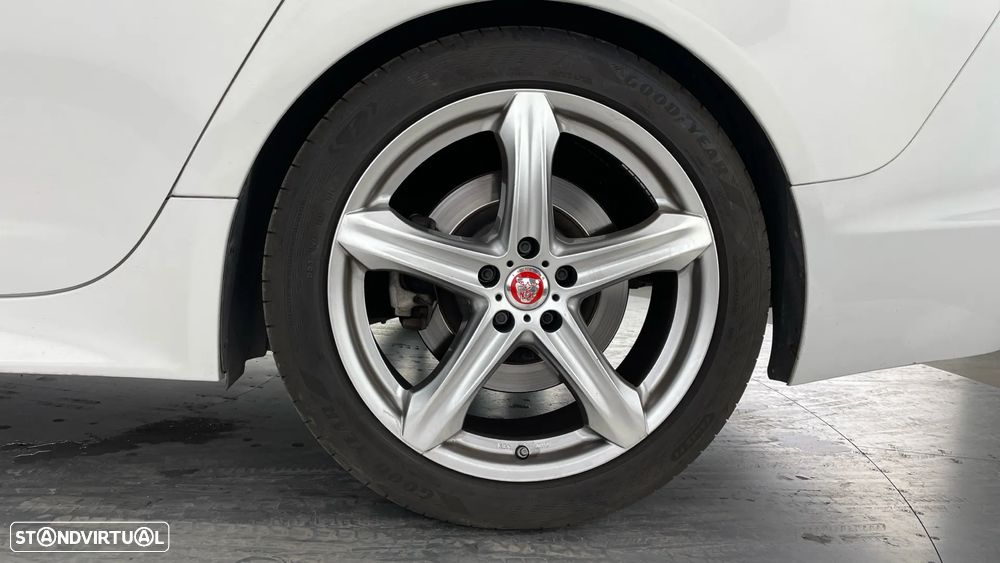 Jaguar XF Sportbrake 2.2 D R-Sport - 8