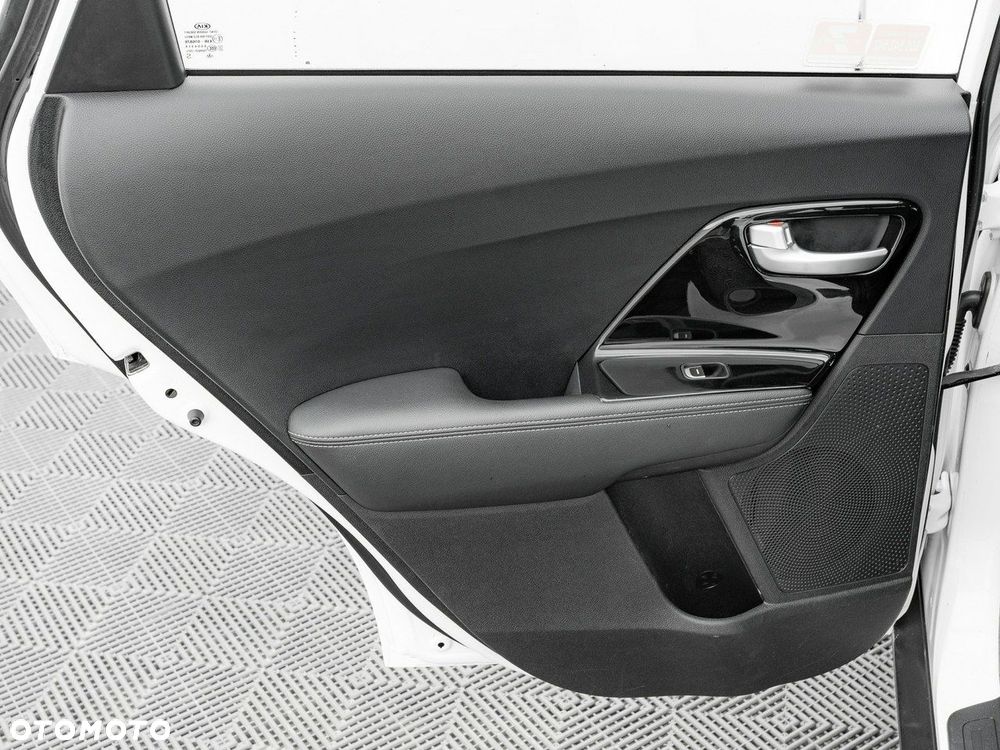 Kia Niro - 26