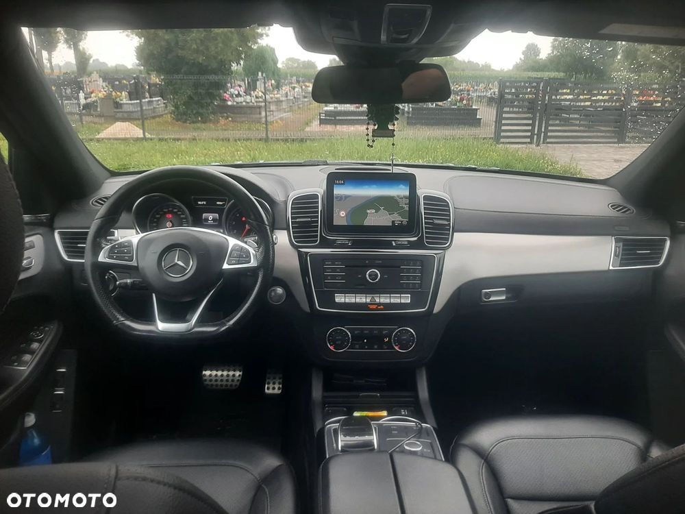 Mercedes-Benz GLE - 26