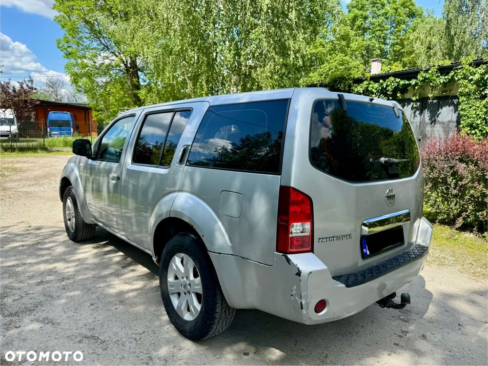 Nissan Pathfinder 2.5 DCi Elegance + - 5