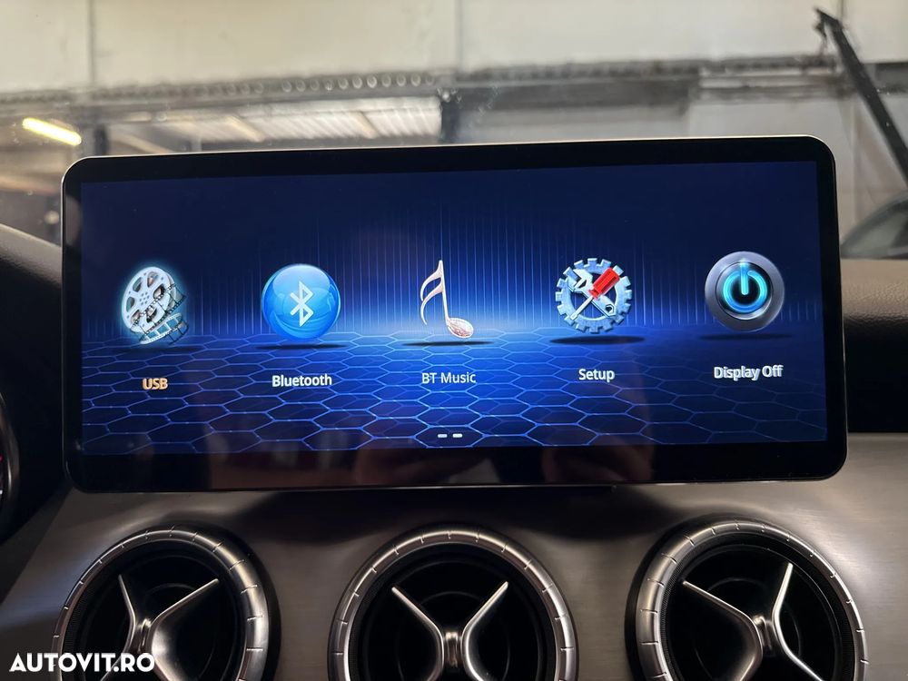 Mercedes-Benz CLA 220 - 22