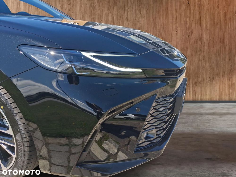 Toyota Camry - 20