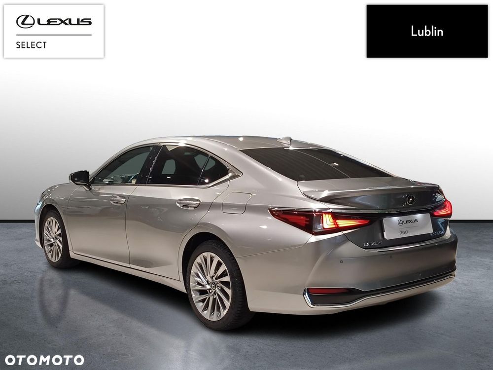 Lexus ES 300h Business Edition - 3