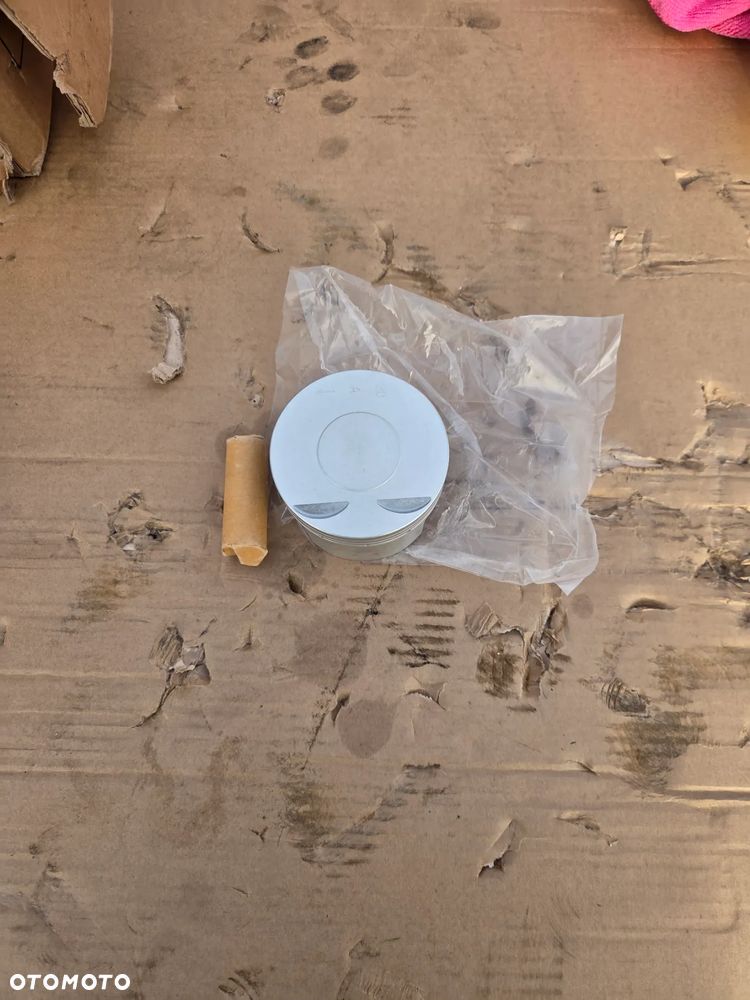 Tłok Citroen Peugeot Opel PSA FCA 1606254380 - 4