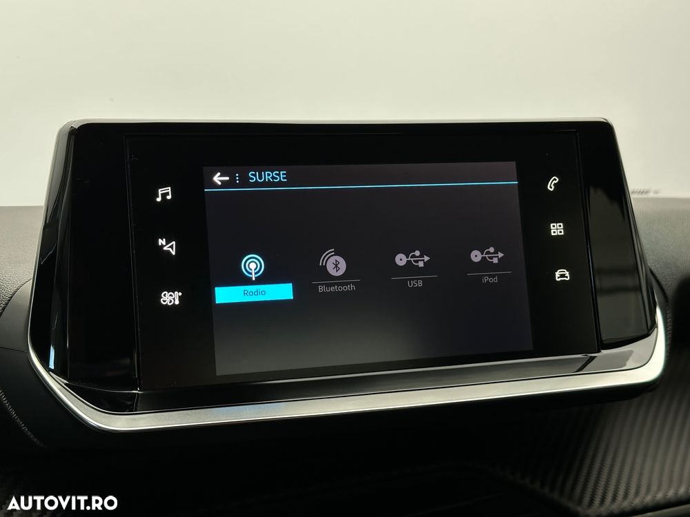 Peugeot 2008 PureTech 130 EAT8 Active - 19