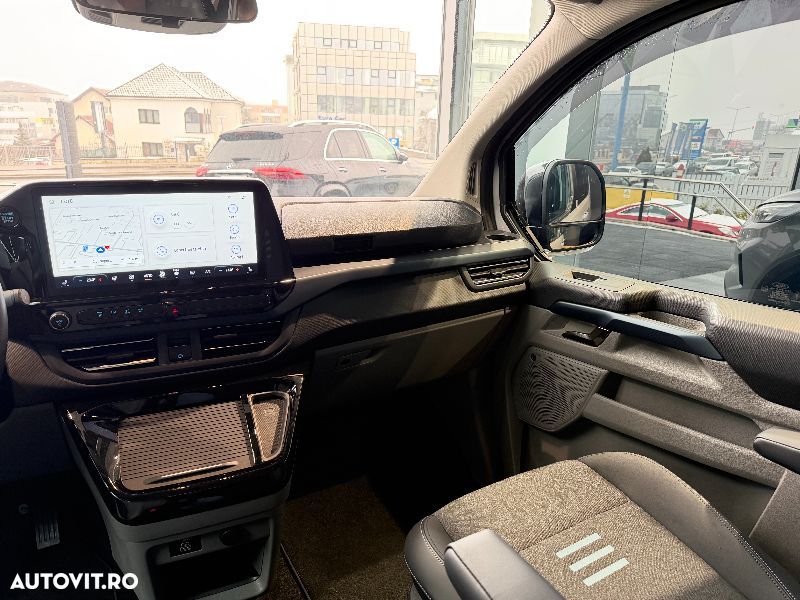 Ford Tourneo Custom - 10