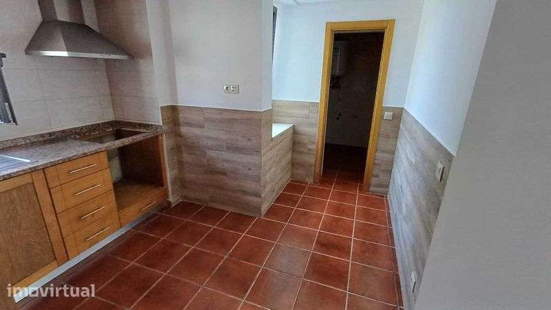 Arrenda-se apartamento T1 em São Roque - Grande imagem: 4/12