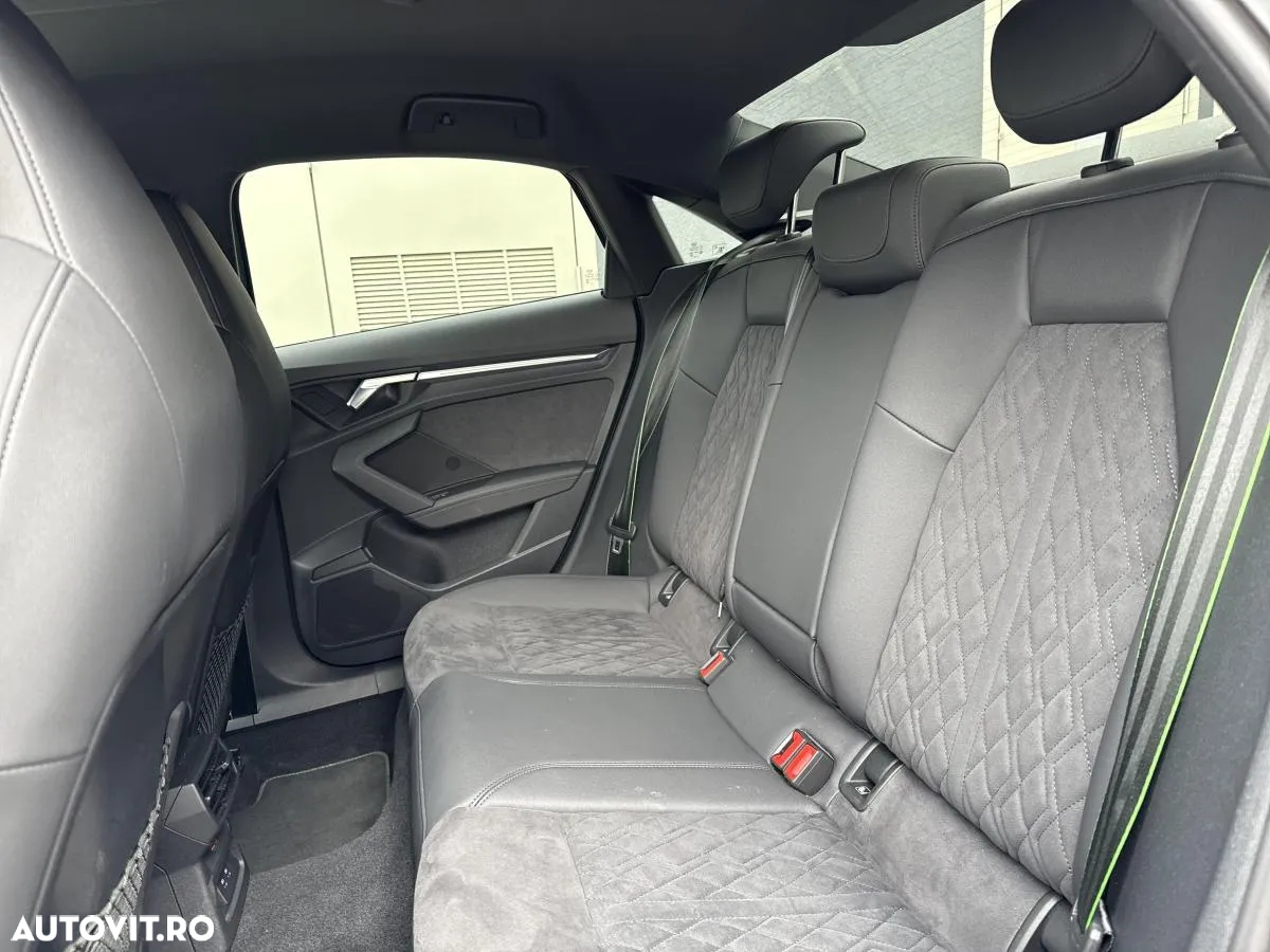 Audi RS3 TFSI quattro S tronic - 13