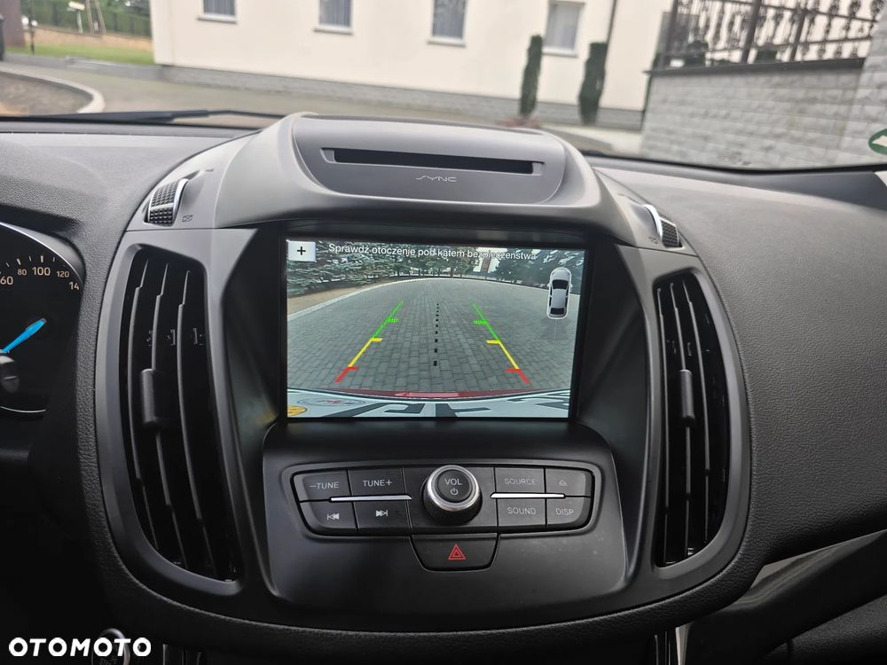 Ford Kuga 1.5 EcoBoost 4x4 Titanium - 32