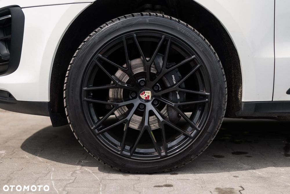 Porsche Macan Standard - 40