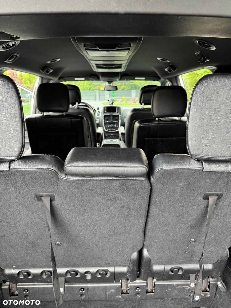 Dodge Grand Caravan 3.6 R/T - 17