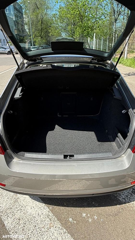 Skoda Octavia 1.6 TDI DSG Style - 30