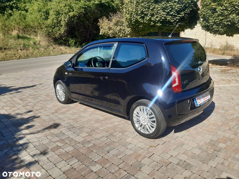 Volkswagen up! BlueMotion Technology cup - 3