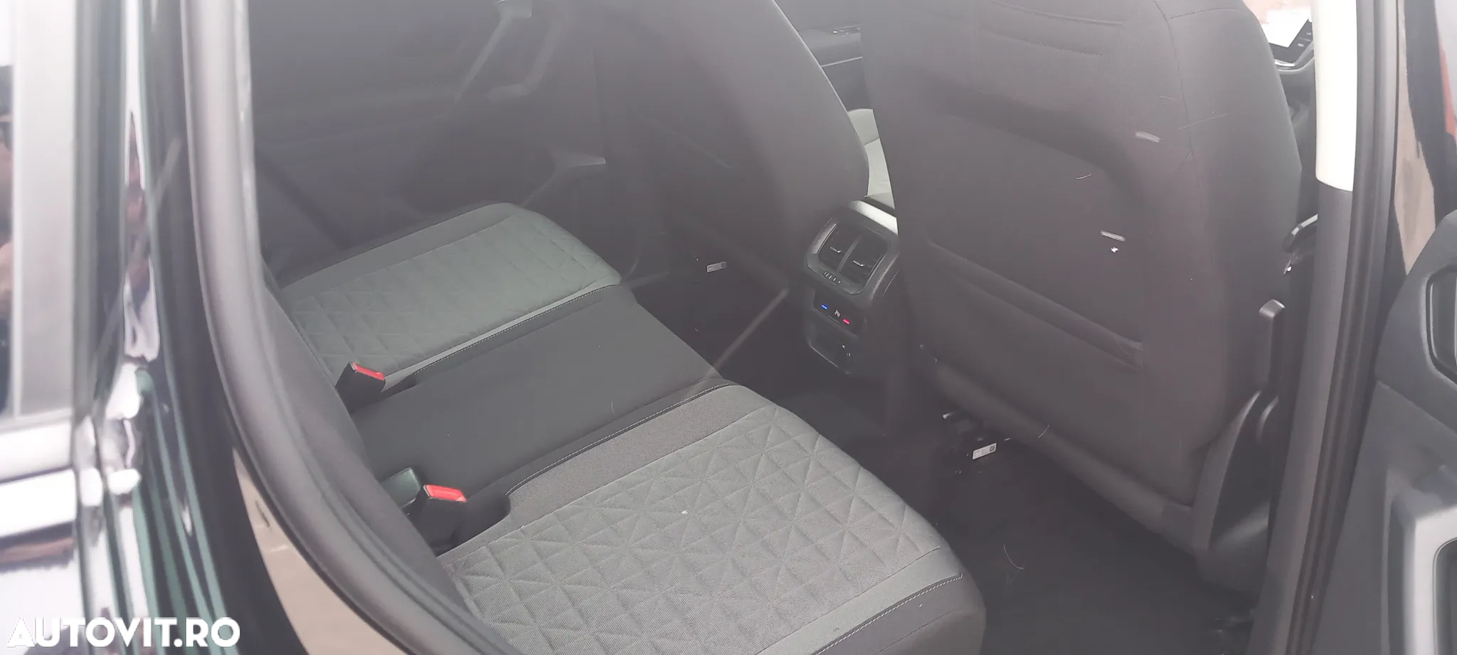 Volkswagen Tiguan - 19