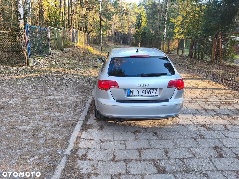 Audi A3 Sportback 2.0 TDI DPF Ambiente - 7