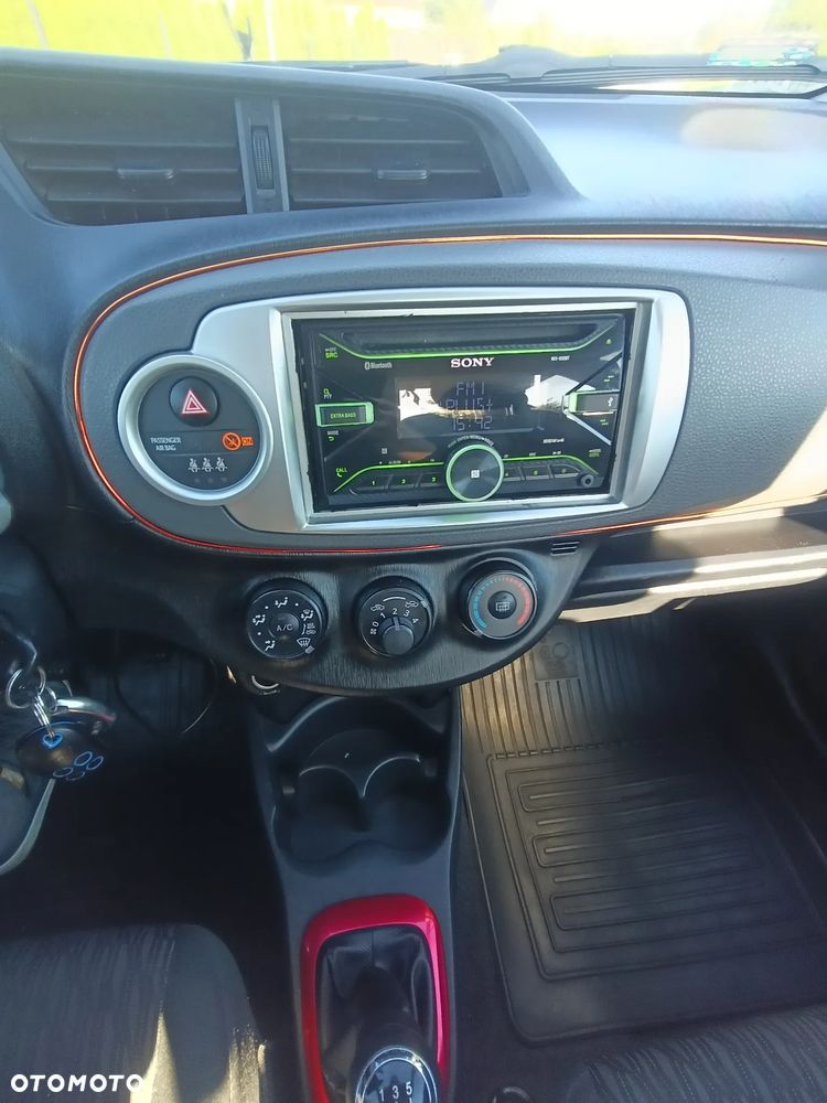 Toyota Yaris - 38