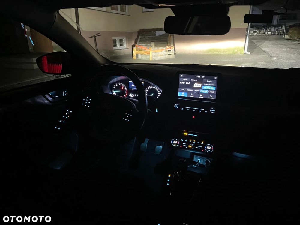 Ford Focus 1.0 EcoBoost STart-Stopp-System TITANIUM DESIGN - 13