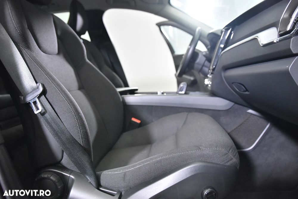 Volvo XC 60 B4 D Geartronic Momentum - 11