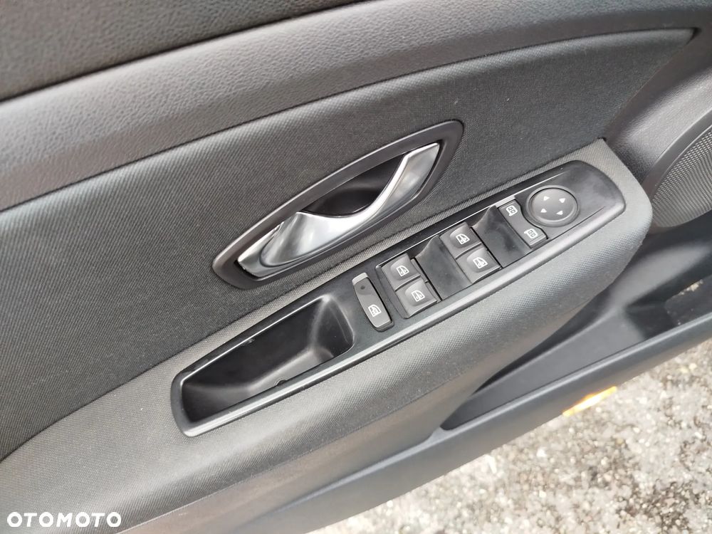 Renault Megane 1.6 16V 110 Paris Business - 30