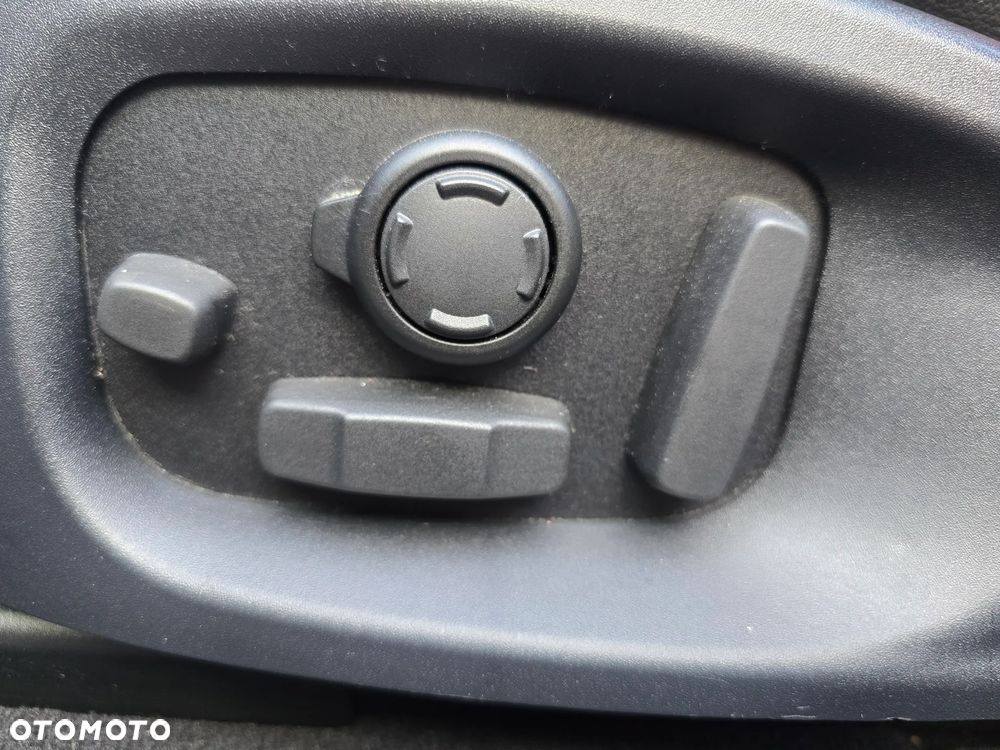 Jaguar F-Pace 20d AWD R-Sport - 36