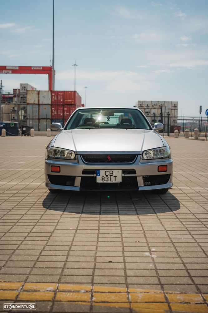 Nissan Skyline - 2