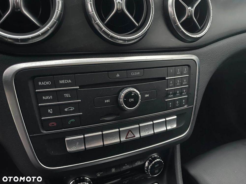 Mercedes-Benz CLA - 16