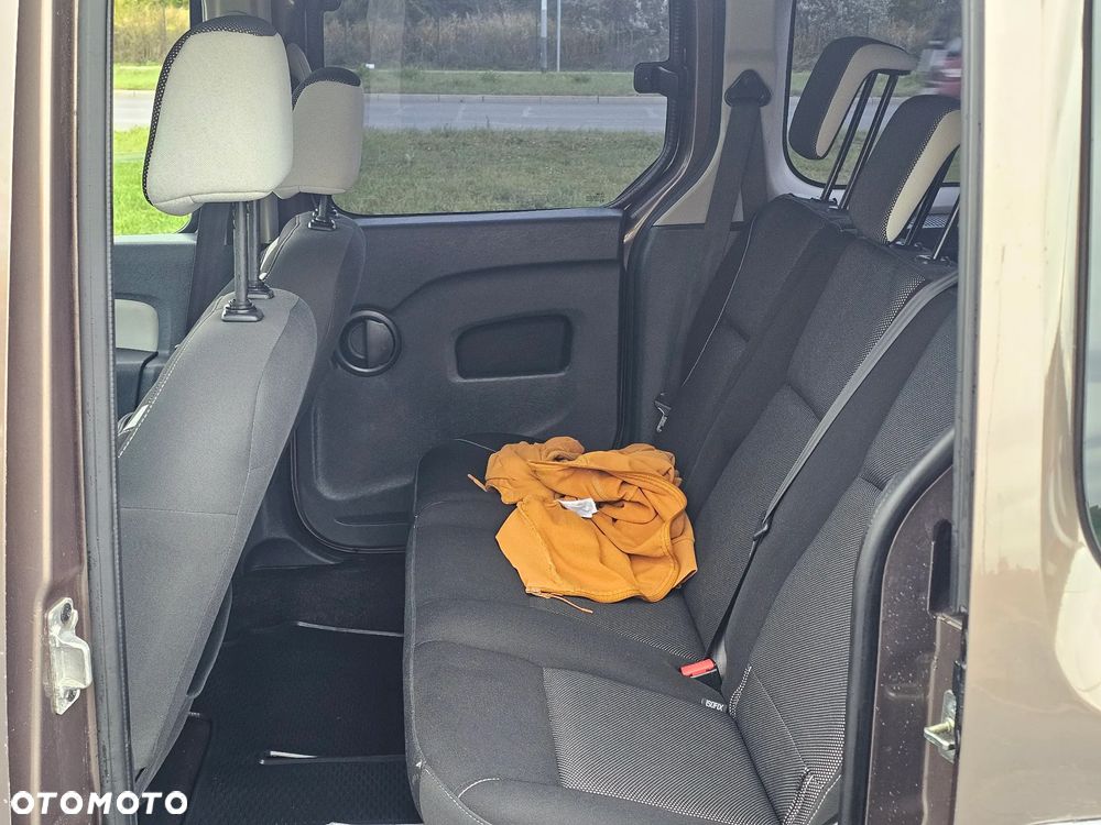 Renault Kangoo 1.6 16V 105 Happy Family - 17