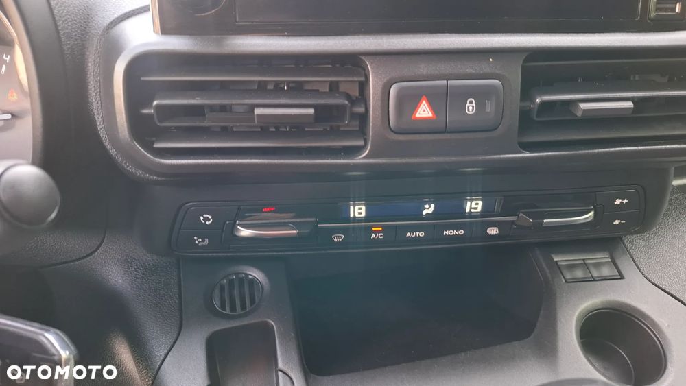 Citroën BERLINGO - 11