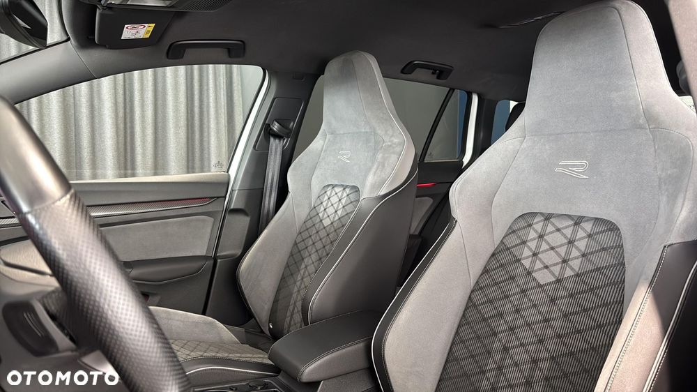 Volkswagen Golf - 11