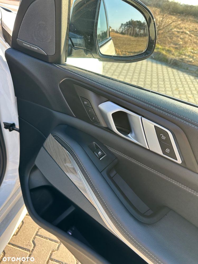 BMW X5 xDrive40i - 24