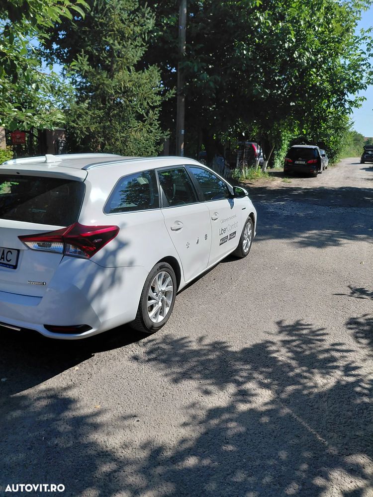 Toyota Auris 1.8 L VVT-i Luna - 5