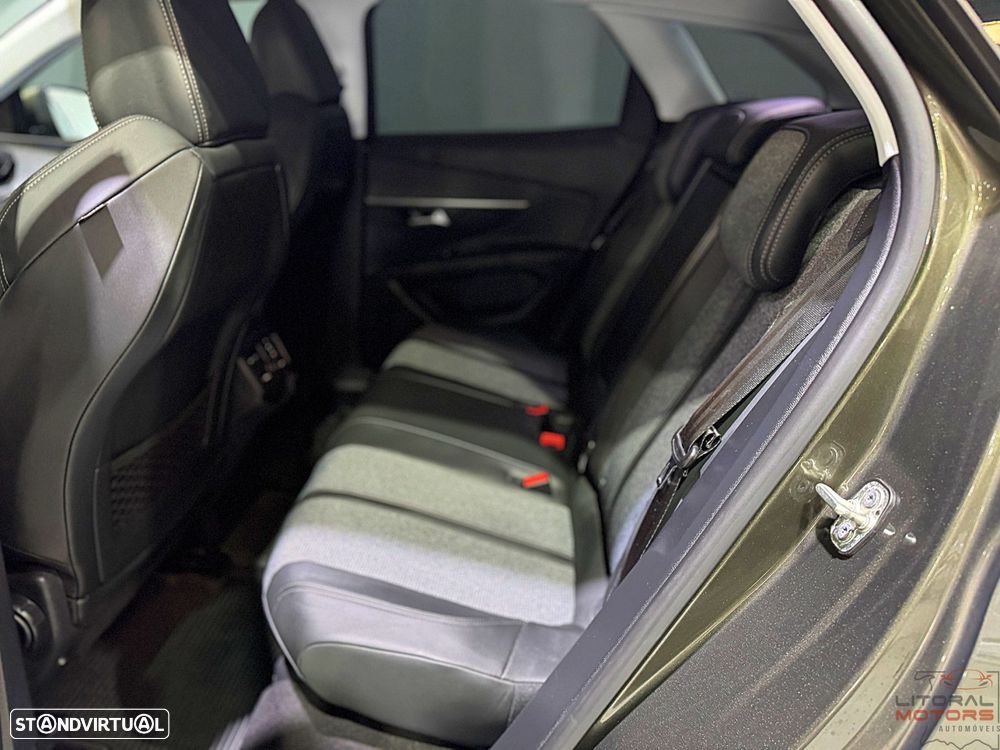 Peugeot 3008 1.2 PureTech Allure Pack EAT8 - 18