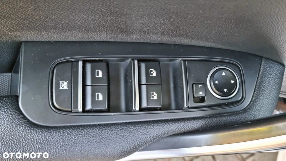 Kia Ceed 1.6 CRDi mHEV L Business Line - 14
