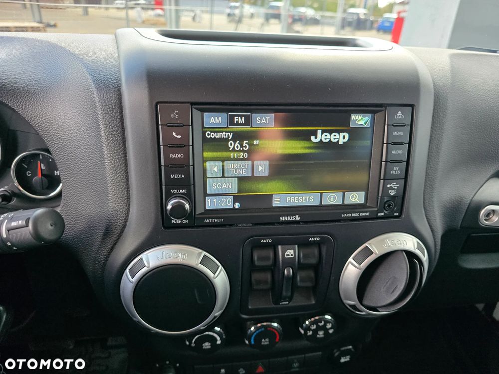 Jeep Wrangler 3.6 Unlim Sahara - 26