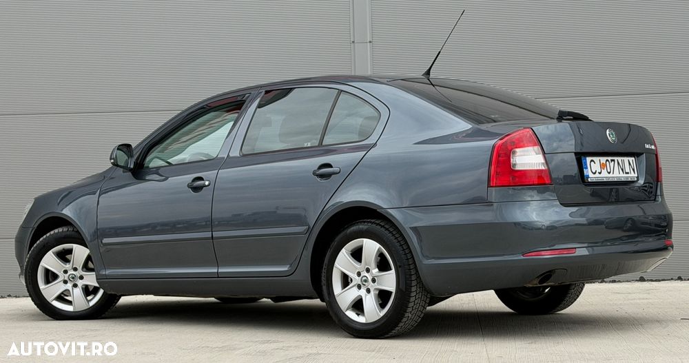 Skoda Octavia 1.6 TDI DPF DSG Elegance - 10