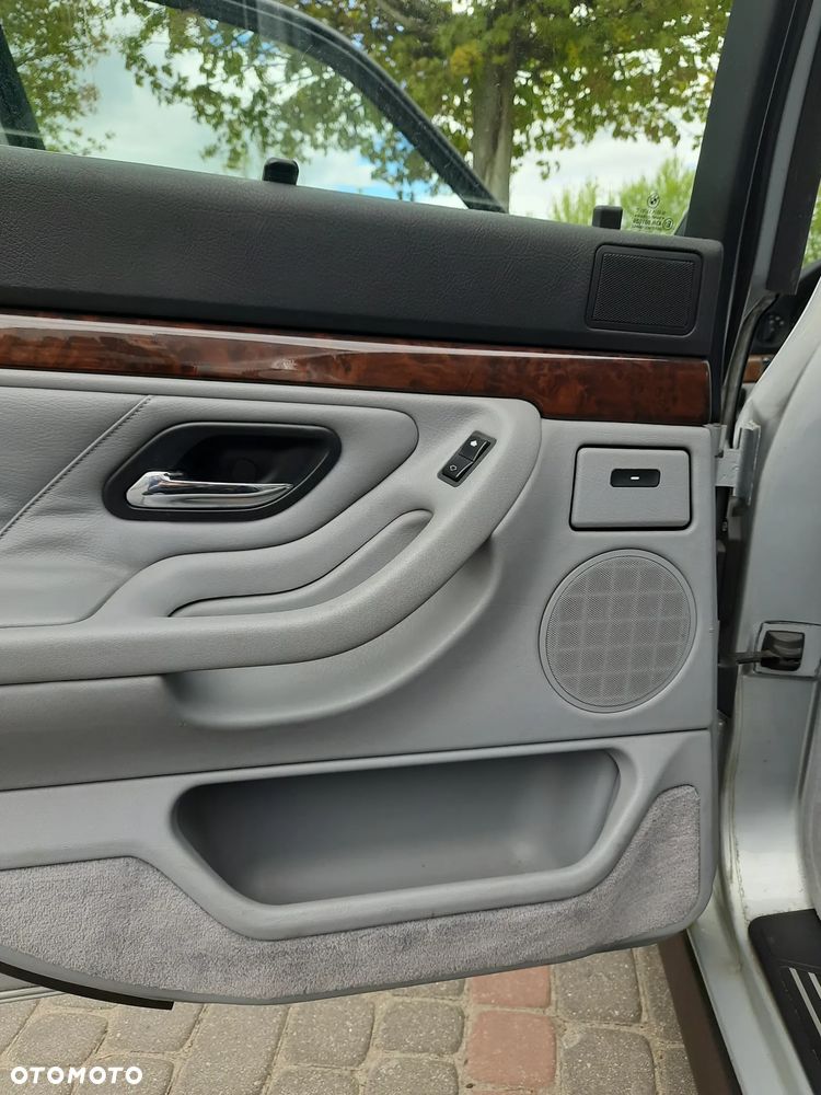 BMW Seria 7 - 14