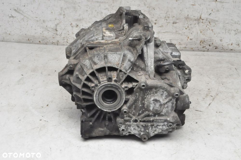 LAND ROVER DISCOVERY SPORT L550 1.5 P300E SILNIK ELEKTRYCZNY L8D2-14G137-AG - 4