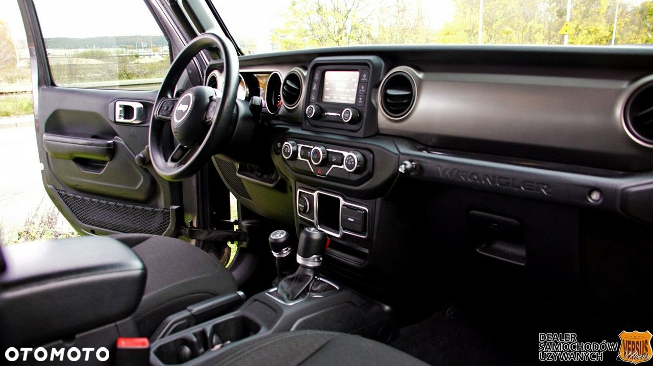 Jeep Wrangler - 22