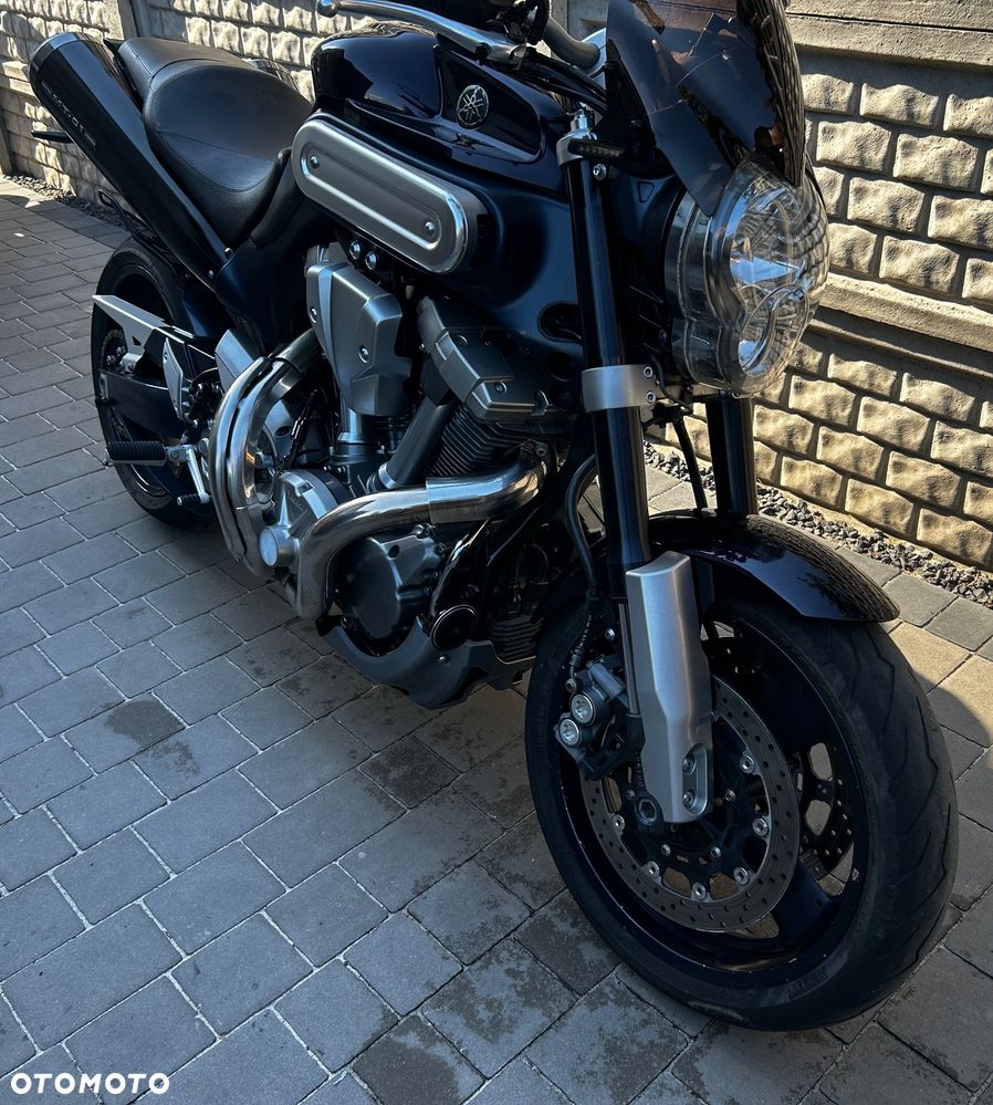 Yamaha MT - 7