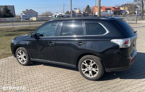 Mitsubishi Outlander 2.0 Intense + - 17