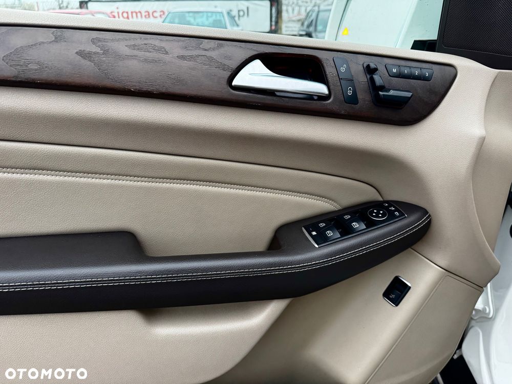 Mercedes-Benz ML 350 4MATIC (BlueEFFICIENCY) 7G-TRONIC - 21