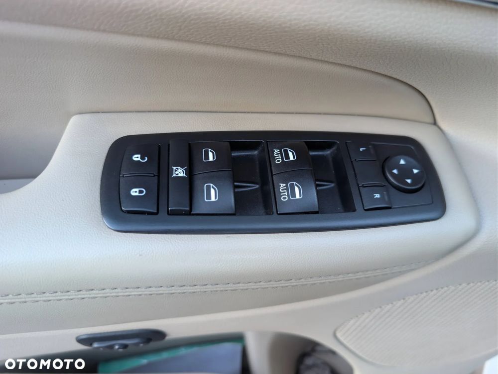 Jeep Grand Cherokee 3.6 V6 Overland - 25