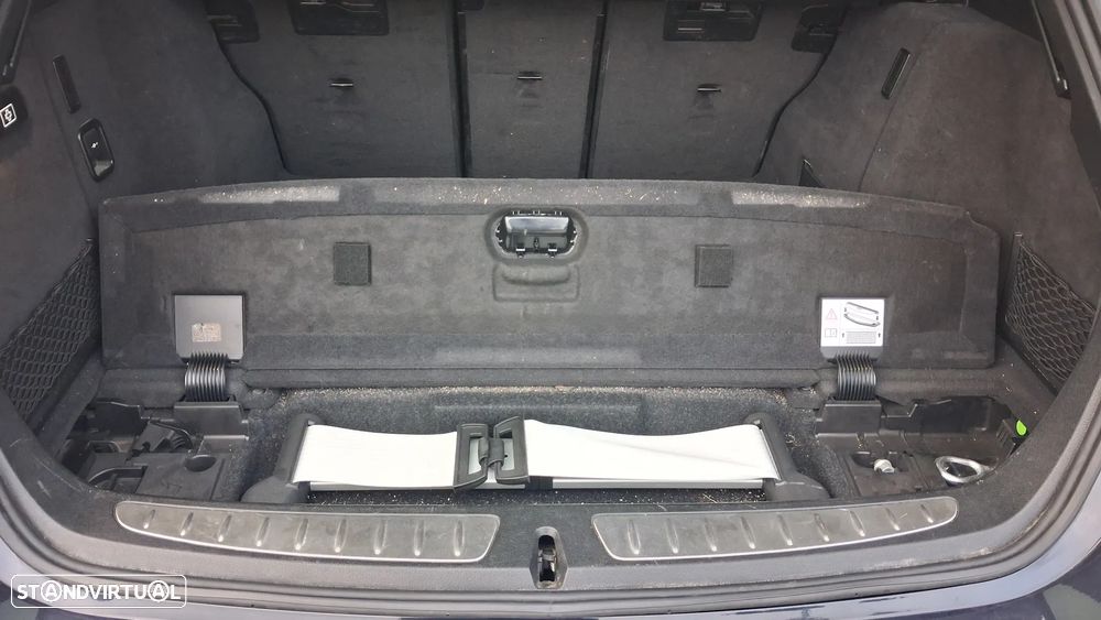 BMW 320 d Auto Line Luxury - 38